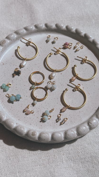 Hoops mit Chalcedonit gross Anhänger Ohrring | Earring Gold