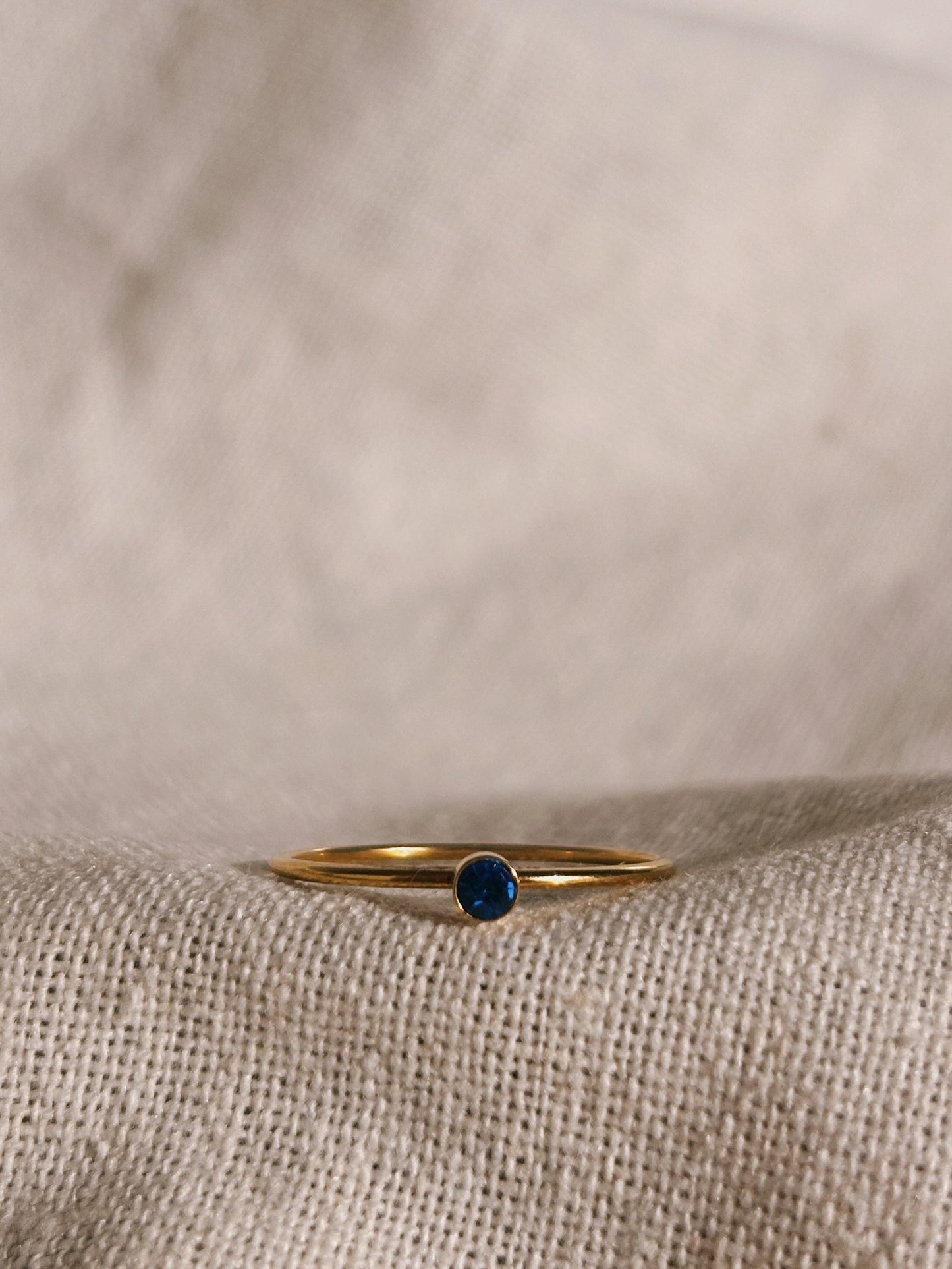 RENA Blaue Glassperle Ring Gold