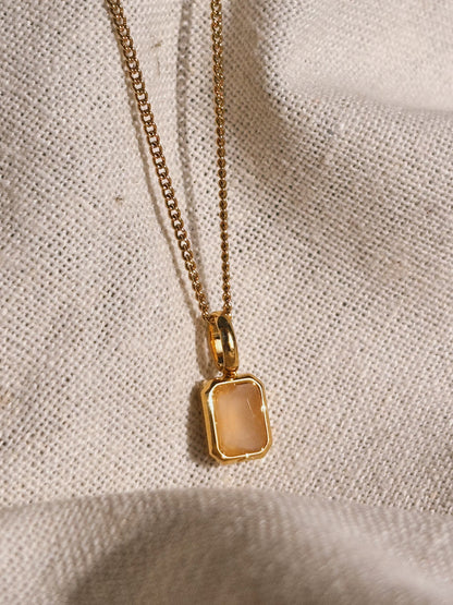 MOA Pfirsich Mondstein Halskette | Necklace Gold