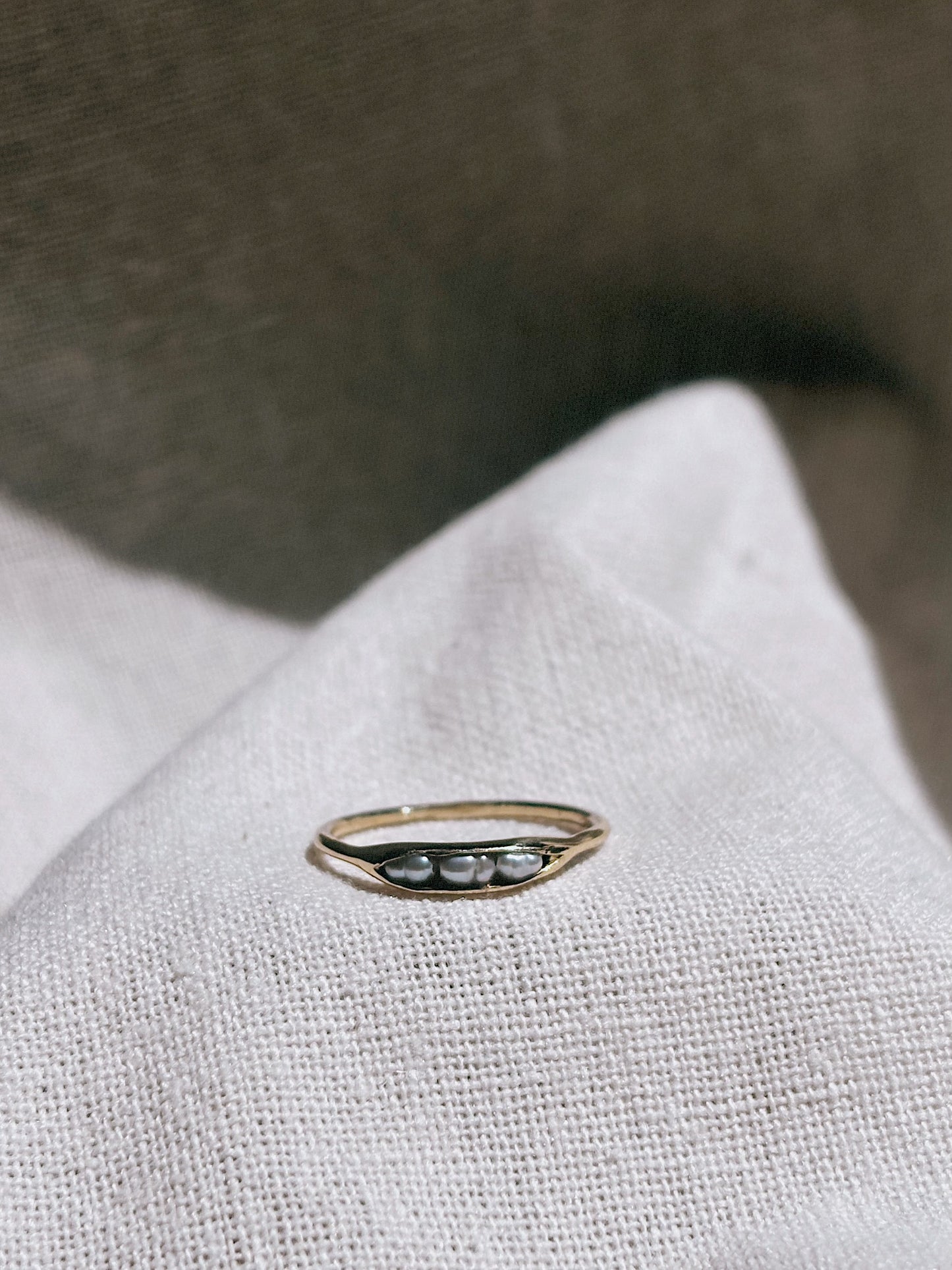 ALINA shiny 3 Perlen eingefasst Ring Gold