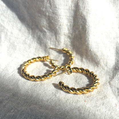 RAYA Hoops twisted 37mm Ohrring | Earring Gold