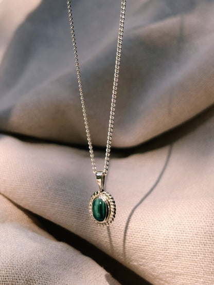 MILYA Malachit Halskette | Necklace Silver