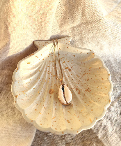 SARI SHELL Halskette | Necklace Gold