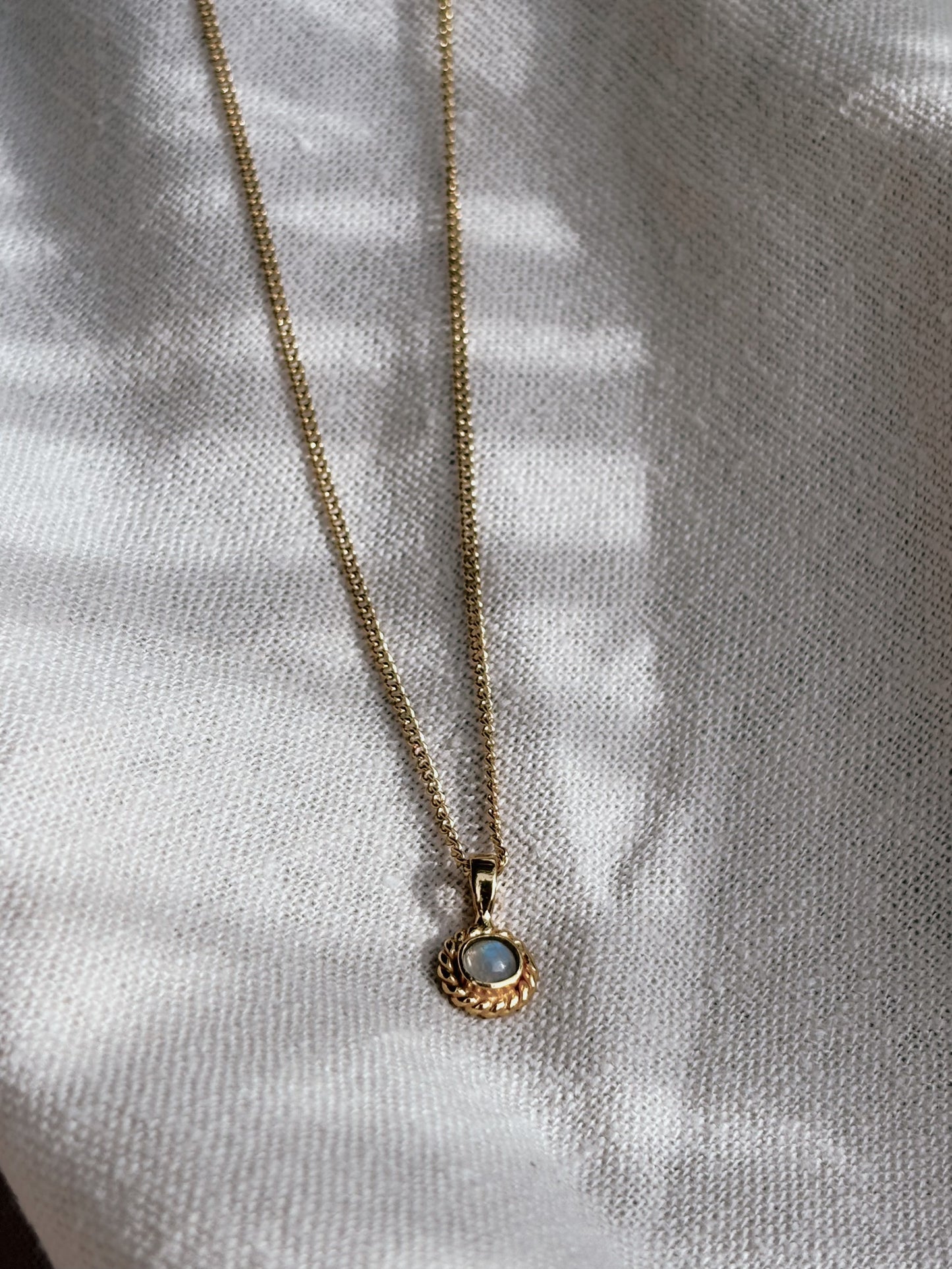 CINTA Mondstein Halskette | Necklace Gold