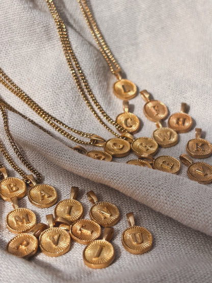 BUCHSTABEN Halskette | LETTER Necklace Gold