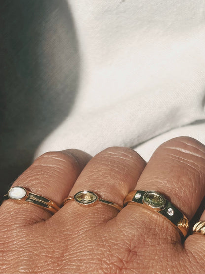 WATI Peridot Ring Gold