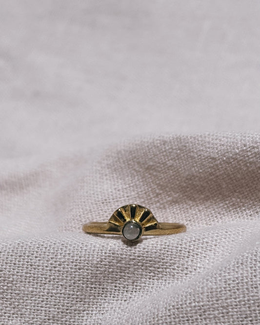 AURA Mondstein Ring Gold
