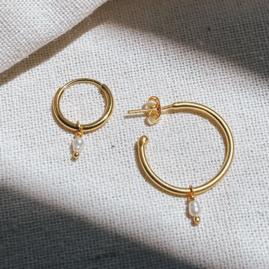 Hoops ALINA mit Perle klein Anhänger Ohrring | Earring Gold
