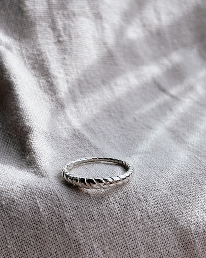 EMILY (twisted) Ring Silver
