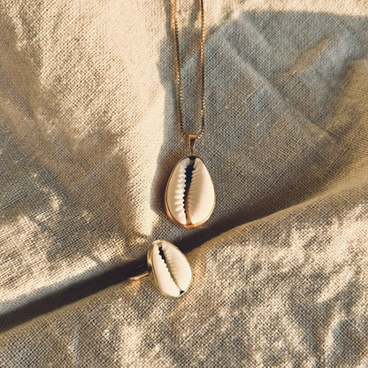 SARI SHELL Halskette | Necklace Gold
