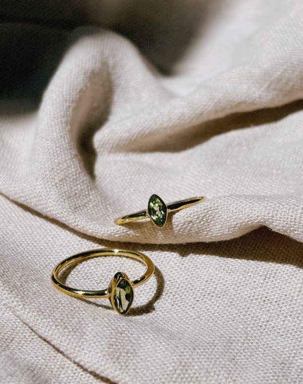 EMIA Peridot Ring Gold