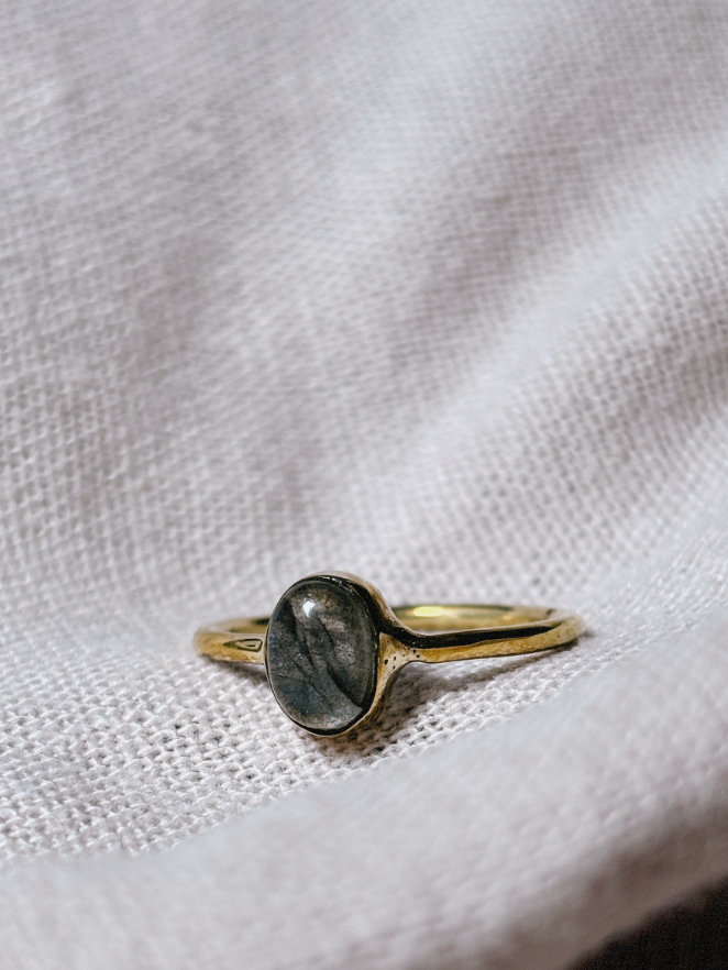 INDAH Labradorit Ring Gold