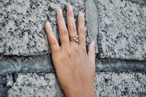 DEWI matt Mondstein Ring Gold - The Santai Collection