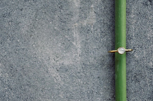 DEWI matt Mondstein Ring Gold - The Santai Collection