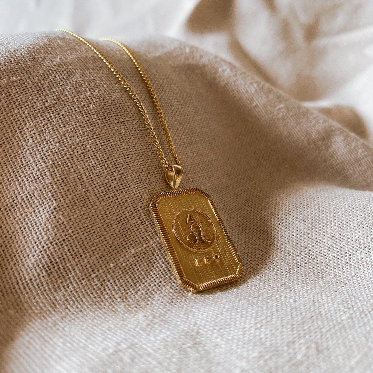 ZODIAC. Collection LEO | LÖWE Halskette | Necklace Gold | Sternzeichen Kette