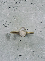 INDAH Mondstein Ring Gold - The Santai Collection