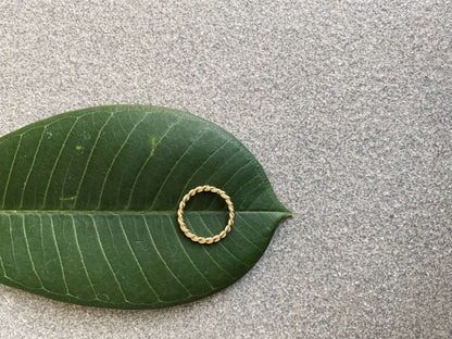 ISTA twisted thin Ring Gold - The Santai Collection