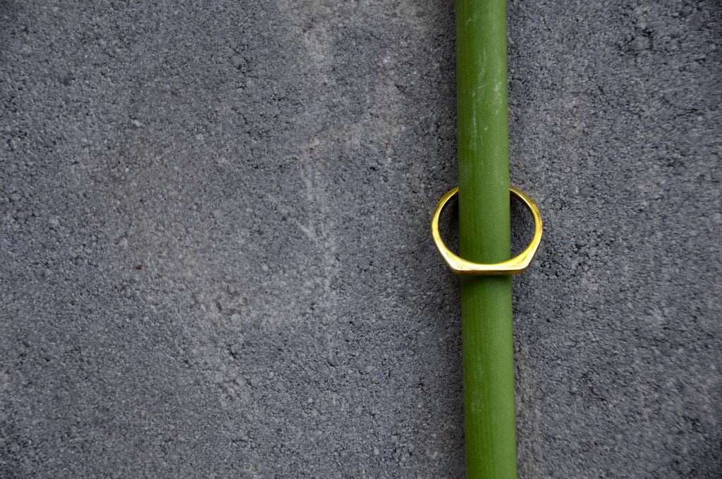 LIA Ring Gold - The Santai Collection