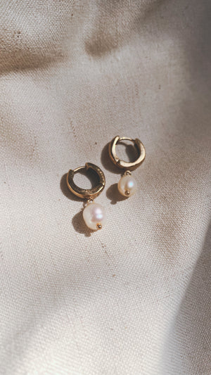 TIARA Ohrring Perle | Earring Pearl Gold