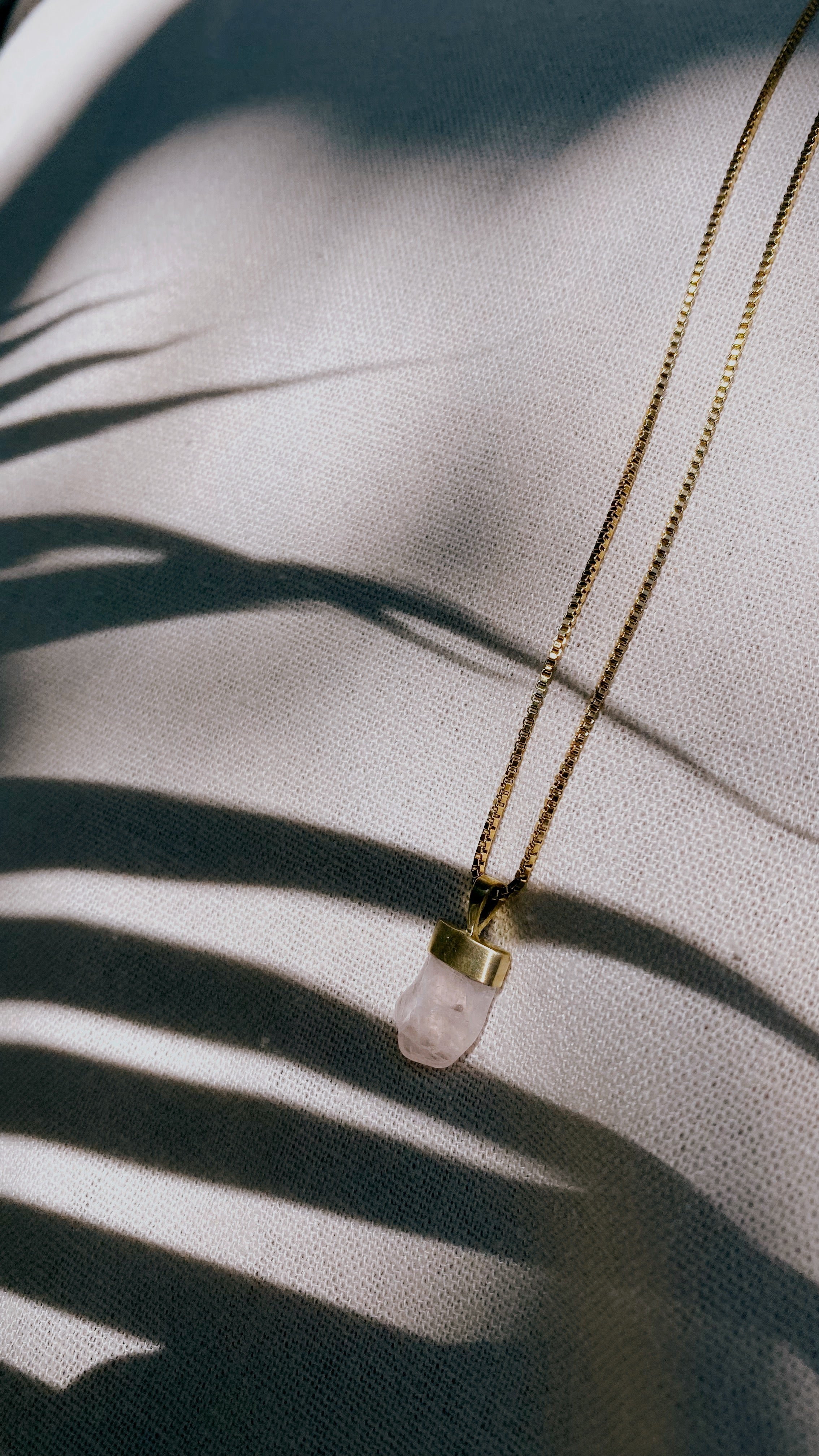 MENTARI ROSEQUARZ small Halskette | Necklace Gold