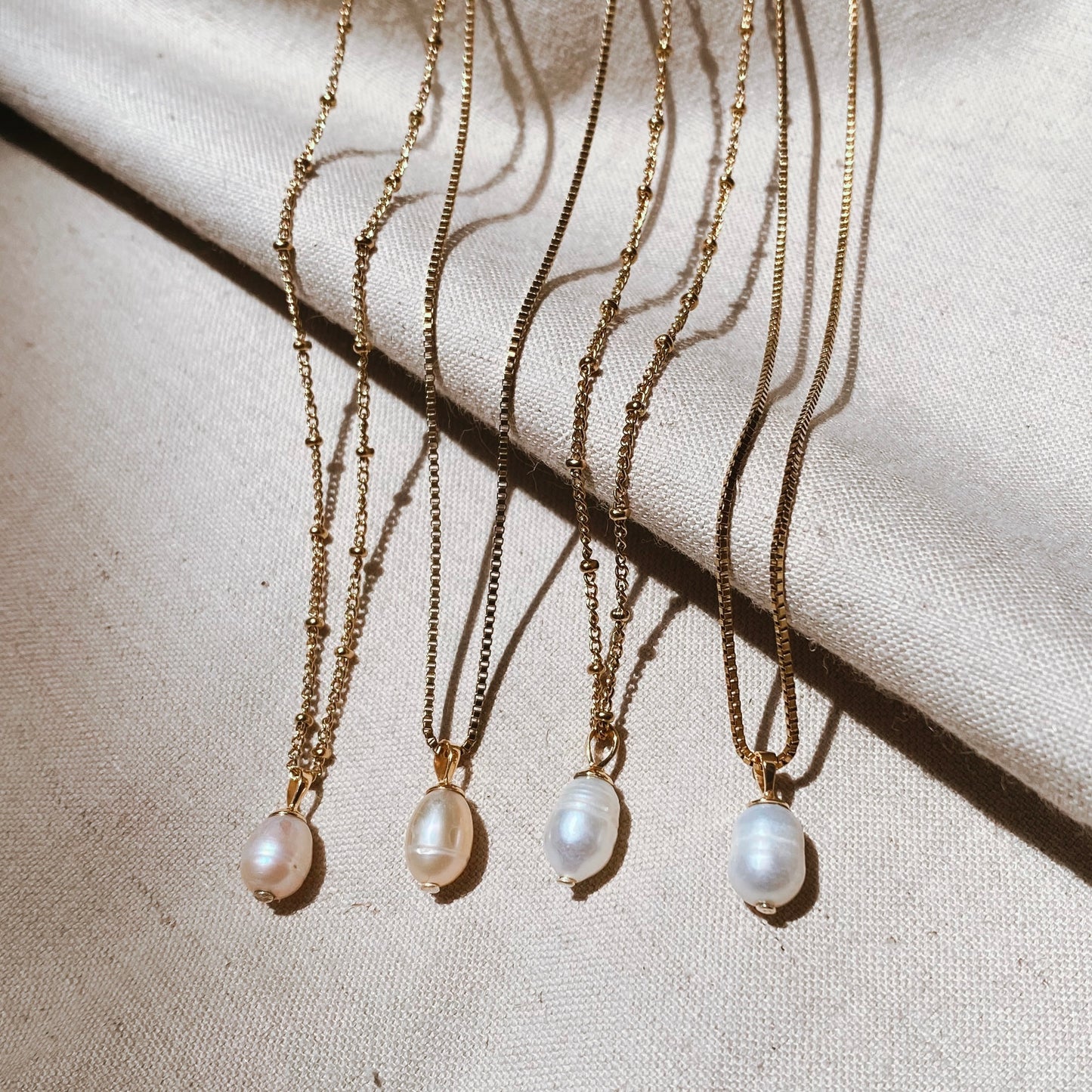 ELLE Flores Pearl Halskette | Necklace Gold