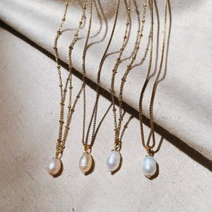 ELLE Flores Pearl Halskette | Necklace Gold