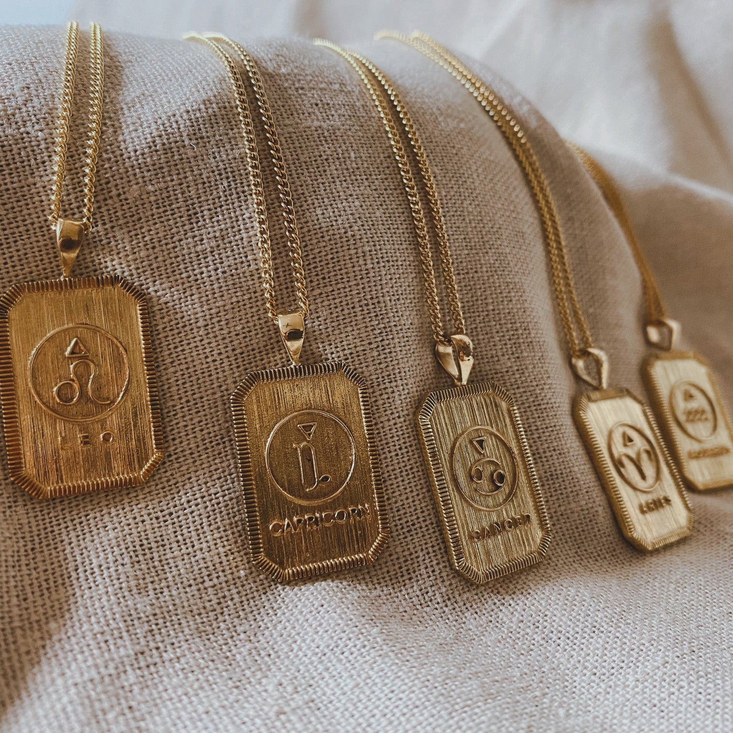 ZODIAC. Collection CANCER | KREBS Halskette | Necklace Gold | Sternzeichen Kette